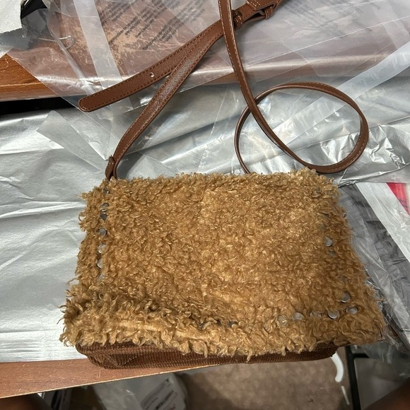 Steve Madden Bkate Brown Camel Faux Fur Crossbody Bag - "Beatrice" - Picture 3 of 16